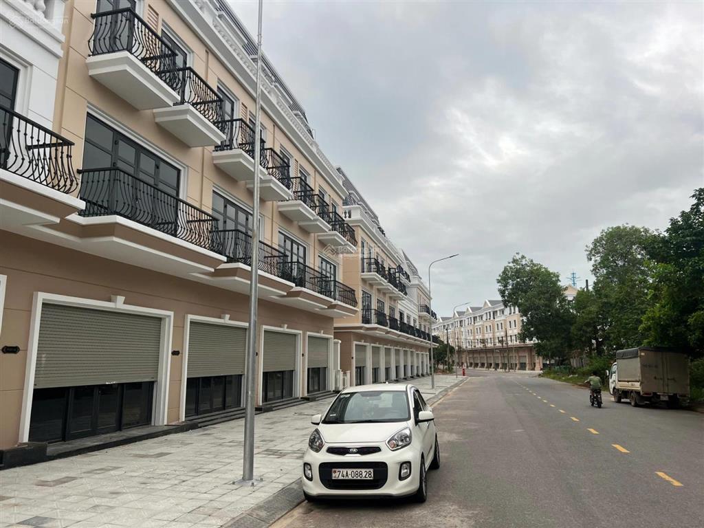 Chính chủ bán căn pg03 vincom shophouse royal park quảng trị