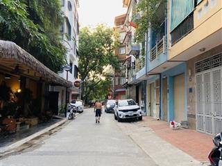 Liền kề hai thoáng mặt phố  kinh doanh sầm uất  ô tô tránh  vỉa hè