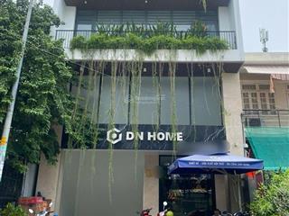 Bán tòa nhà vp cty ngay tân kỳ tân qúy dt 7,8x23m hầm 7 tầng có thang máy pccc đầy đủ gía 30 tỷ