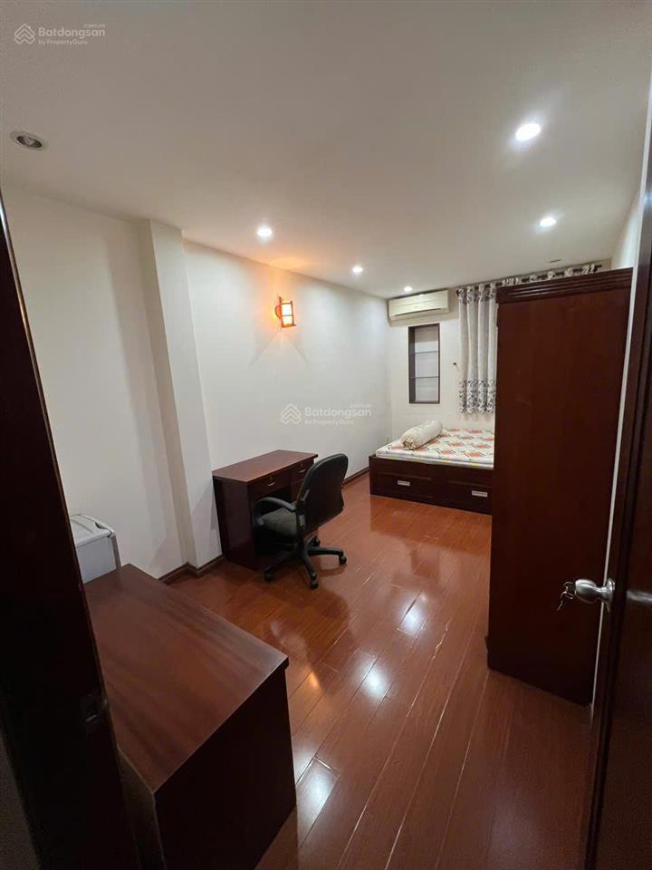 Mặt tiền kinh doanh sầm uất cô giangphan đình phùng 5 tầng nhà mới 100% giá 14,9ty