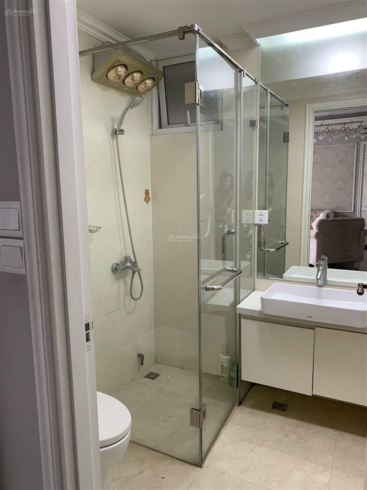 Cho thuê căn hộ 2pn full nội thất đẹp, nhà hướng mát, có slot để ôtô tại seasons avenue  hà đông