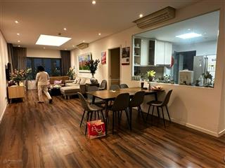 (độc quyền  duy nhất) căn hộ 2pn + (106,9m2 cải tạo được 3pn)  tầng trung, hướng mát, có slot xe