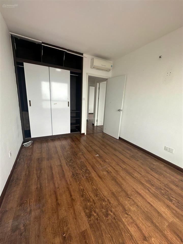 Tìm mua căn hộ 3pn (117m2), slot xe, hướng đn  với 8.5 tỷ (có thương lượng)