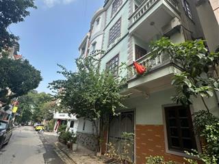 Gia đình cần bán nhà liền kề văn quán, trục chính kinh doanh. giá 14 tỷ ( thiện chí bán )