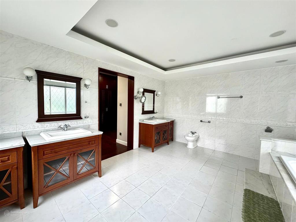 Cho thuê biệt thự sân vườn rộng (520m²  6pn) | trần não (q.2), tp. thủ đức
