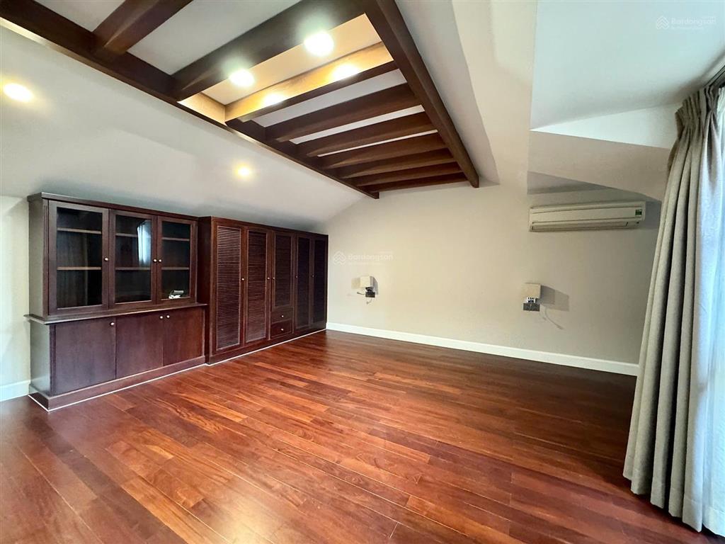 Cho thuê biệt thự sân vườn rộng (520m²  6pn) | trần não (q.2), tp. thủ đức