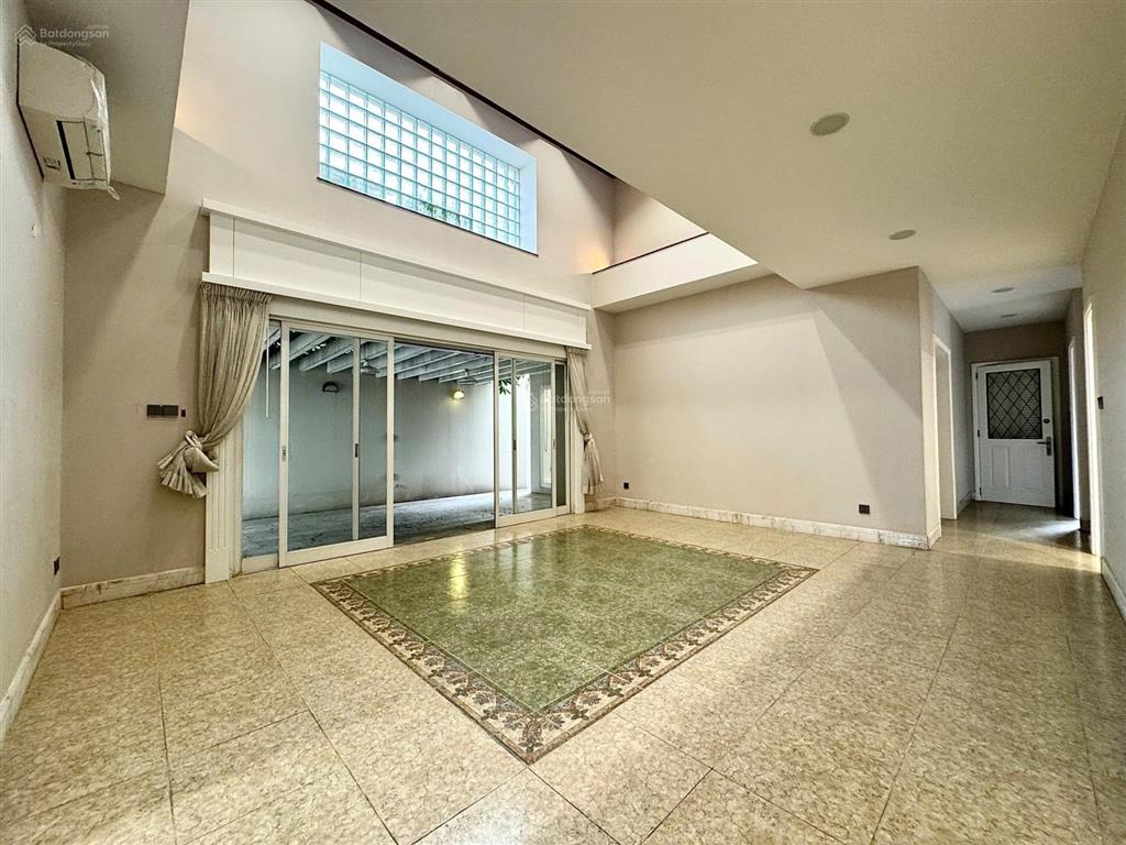 Cho thuê biệt thự sân vườn rộng (520m²  6pn) | trần não (q.2), tp. thủ đức