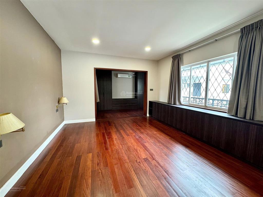 Cho thuê biệt thự sân vườn rộng (520m²  6pn) | trần não (q.2), tp. thủ đức