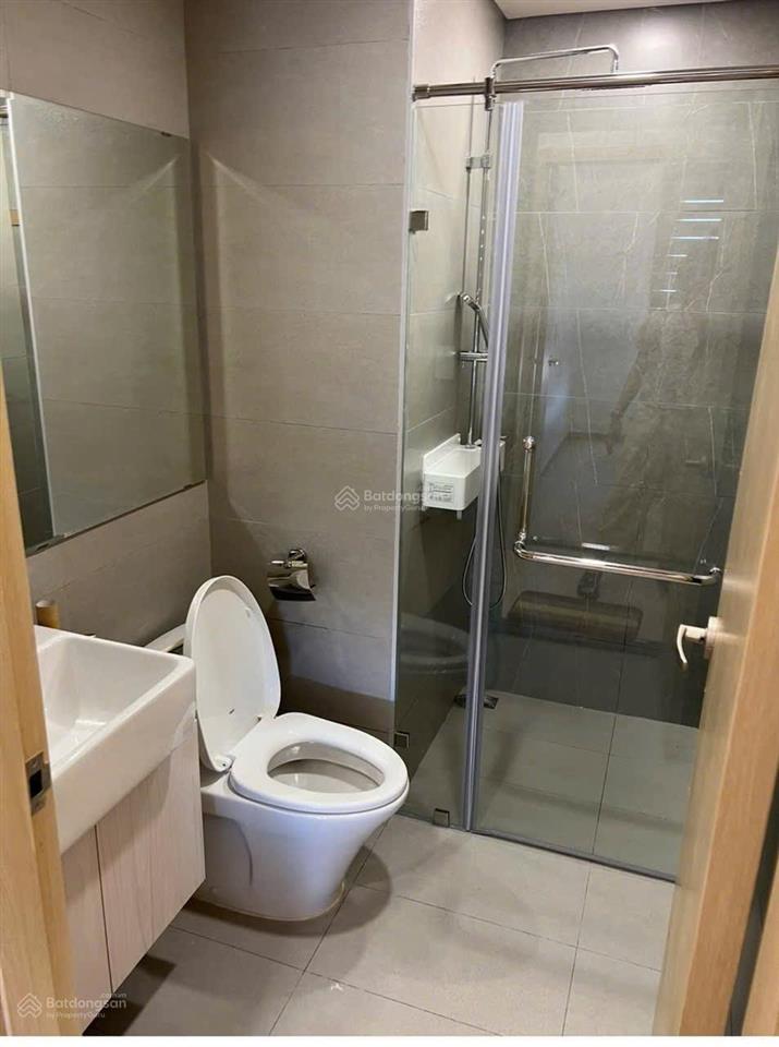 Cần tiền gấp bán căn cc 2 ngủ 2vs full nội thất cạnh trung tâm thương mại aeon mall lớn nhất mb