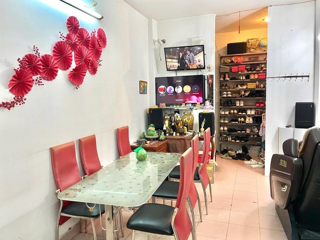 Bán nhà mặt tiền Nguyễn Văn Nghi P.7 Gò Vấp ngang 4m dài 23m SHCN 88,9m2 4 tầng HC đủ