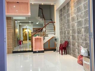 Nhà hẻm xe hơi ngang gần 4 x 18m nở hậu 5.3m đúc 4 tầng đường tân hóa