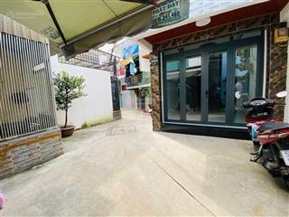 Nhà nở hậu 4.8m dài 7.3m trệt 1 lầu hẻm 239/12/16 đường bà hom p13 q6