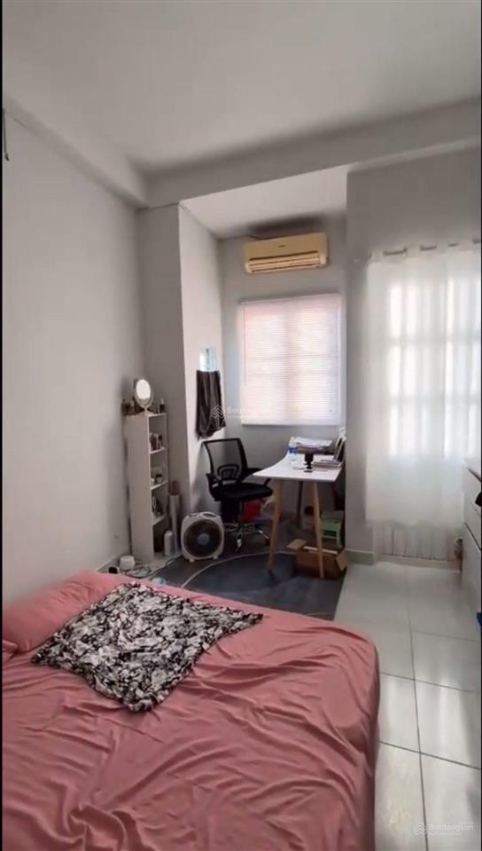 Nhà 1/ đúc 4 tầng đường nguyễn trãi p2 q5