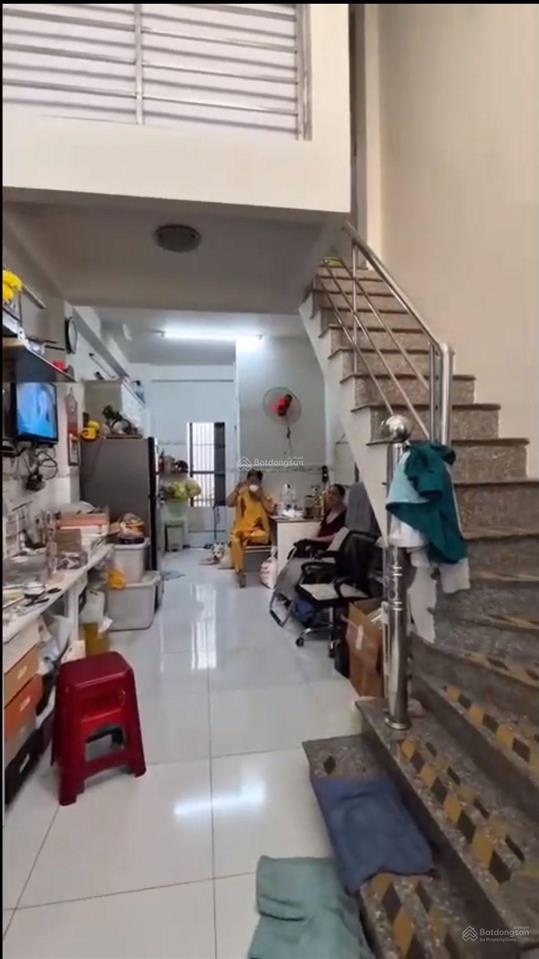 Nhà 1/ đúc 4 tầng đường nguyễn trãi p2 q5