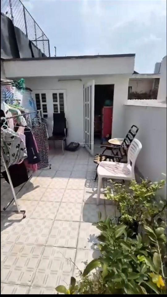 Nhà 1/ đúc 4 tầng đường nguyễn trãi p2 q5