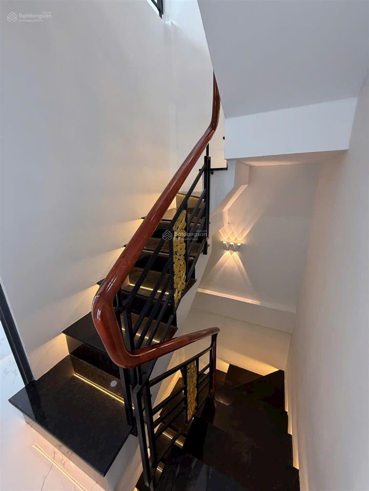 Nhà 3.2m dài 10m đúc 3 lầu hẻm 1/ đường an bình p5 q5