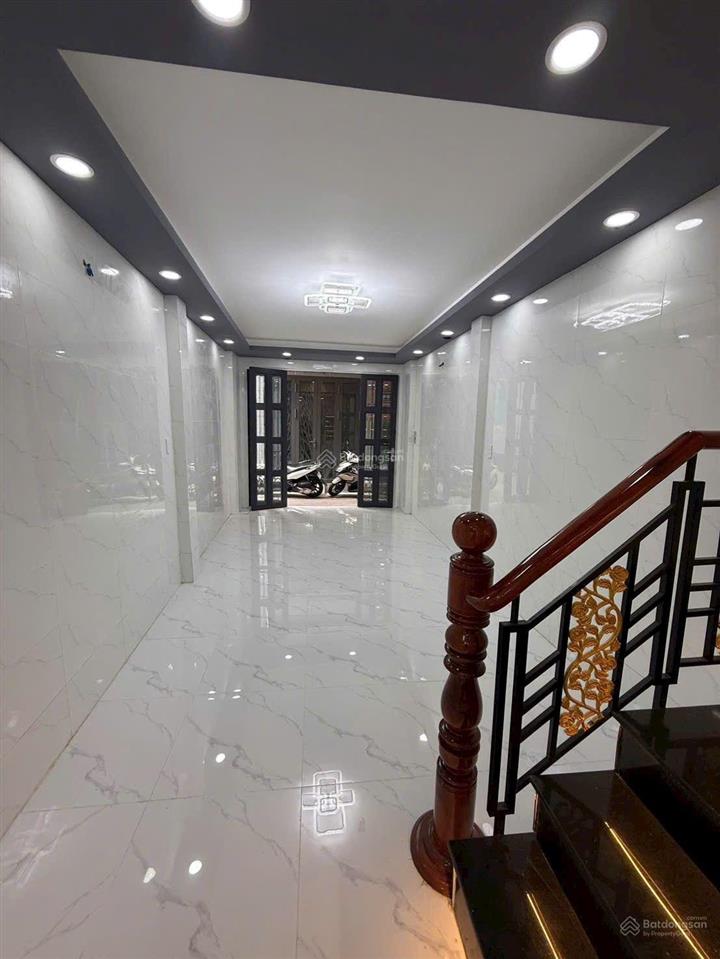 Nhà 3.2m dài 10m đúc 3 lầu hẻm 1/ đường an bình p5 q5