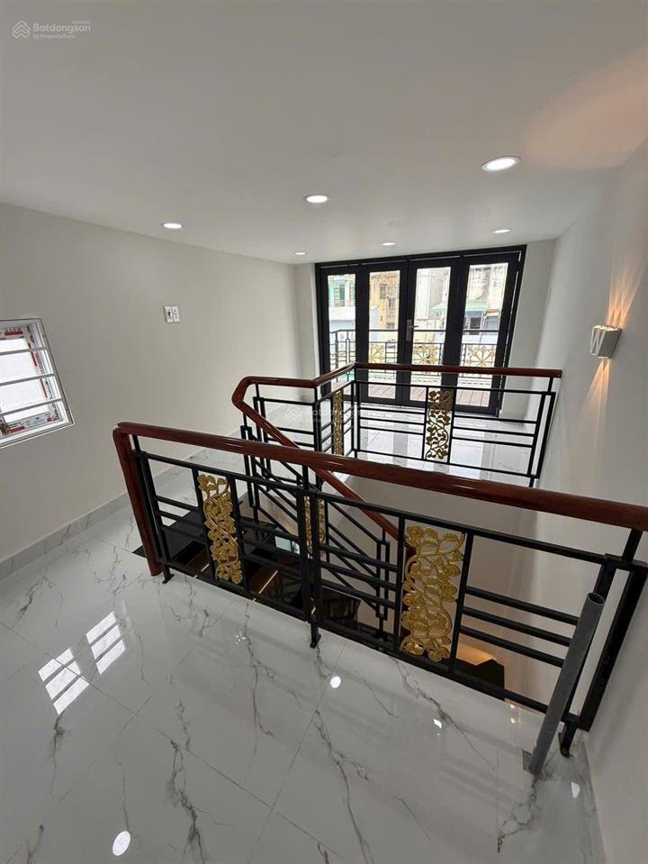 Nhà 3.2m dài 10m đúc 3 lầu hẻm 1/ đường an bình p5 q5