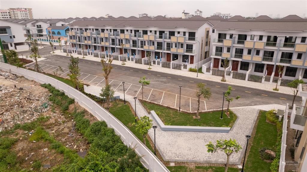 Sổ hồng trao tay  sở hữu ngay nhà phố liền sapphire 110m hướng nam  giá chỉ 6 tỷ 2