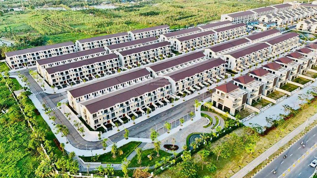 Sổ hồng trao tay  sở hữu ngay nhà phố liền sapphire 110m hướng nam  giá chỉ 6 tỷ 2