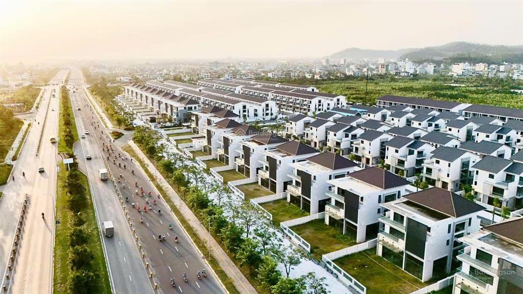 Sổ hồng trao tay  sở hữu ngay nhà phố liền sapphire 110m hướng nam  giá chỉ 6 tỷ 2