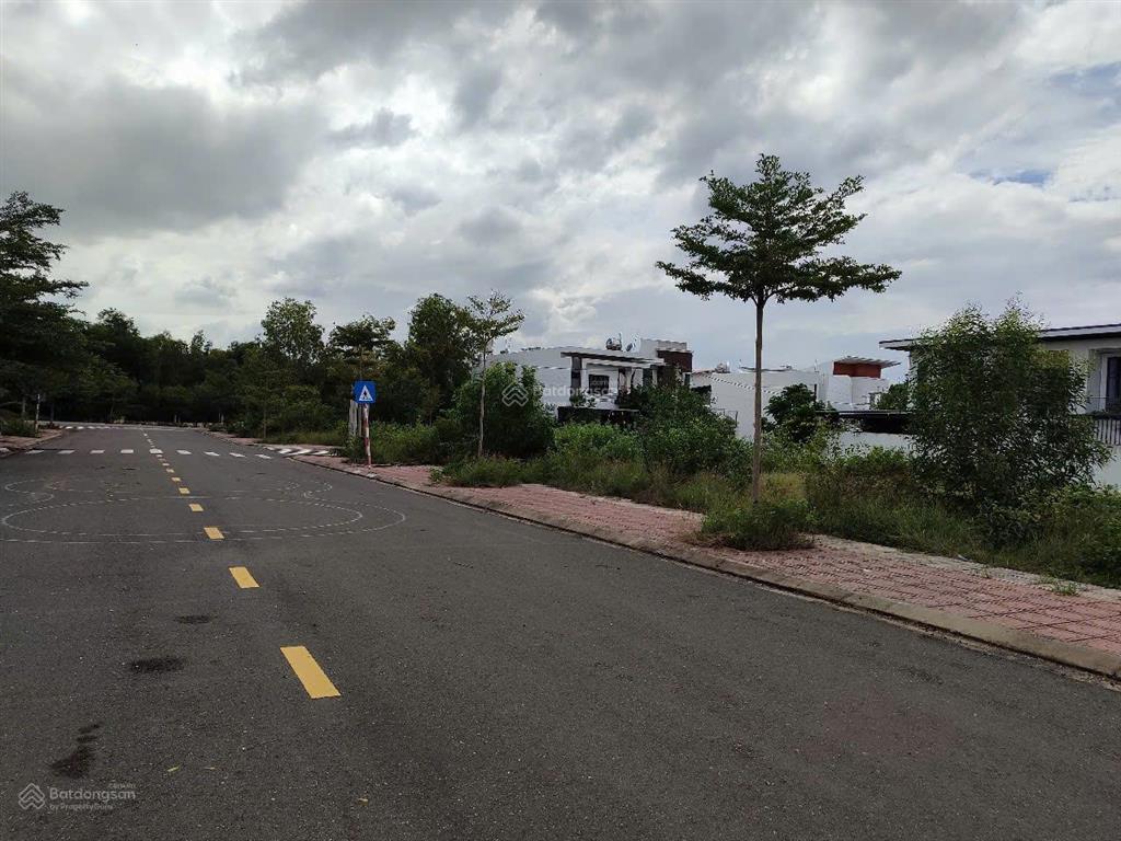 Chính chủ cần bán lô góc 2 mặt tiền đường rộng 16m, ngang 8m, full đất ở đô thị giá rẻ