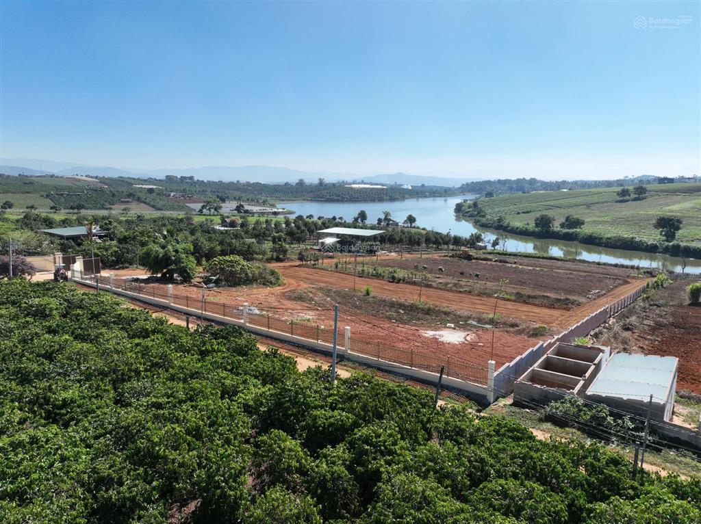 Cần bán gấp khu đất vàng giáp hồ diện tích 12185m2, có gần 7000m2 thổ cư