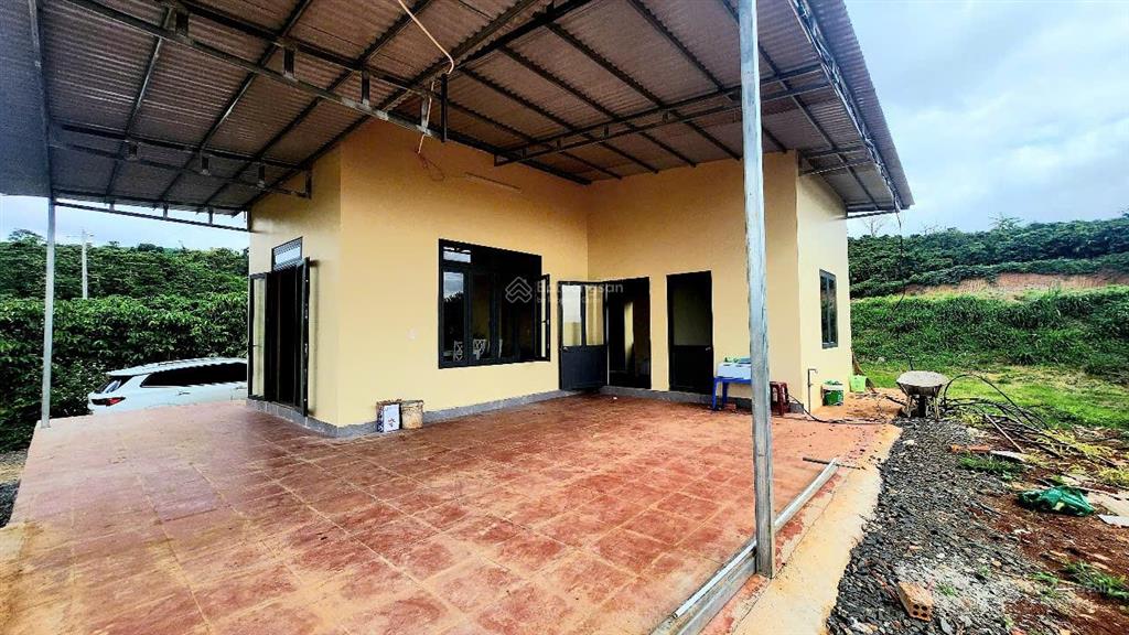 Cần bán mảnh vườn 9.734m2, view đỉnh cao, có đất ở, có nhà đẹp, đã hoàn thiện hạ tầng, rào, cổng