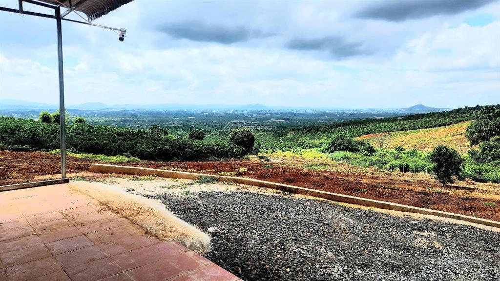 Cần bán mảnh vườn 9.734m2, view đỉnh cao, có đất ở, có nhà đẹp, đã hoàn thiện hạ tầng, rào, cổng