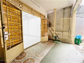 Bán nhà cách mt nguyên hồng 3 bước, 2 tầng, dtsd 99m2, giá hot chỉ ~ 90 triệu/m2
