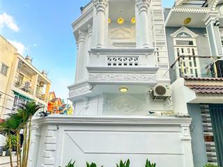 Siêu phẩm góc 2 mặt tiền thông thoáng đường rông 6m