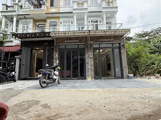 Tác phẩm nghệ thuật là đây chứ đâu nữa quý khách ơi