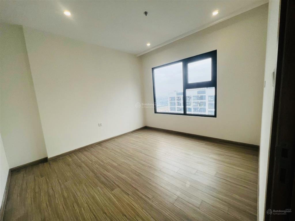 Căn góc, tầng cao, 3 phòng ngủ tòa sa3 tại the sakura
