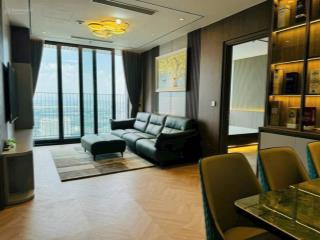 Siêu vip, vinhomes d'capitale  căn 2 ngủ tòa c6 dt 82m2 bc đông nam view hồ thoáng đẹp giá 8 tỷ