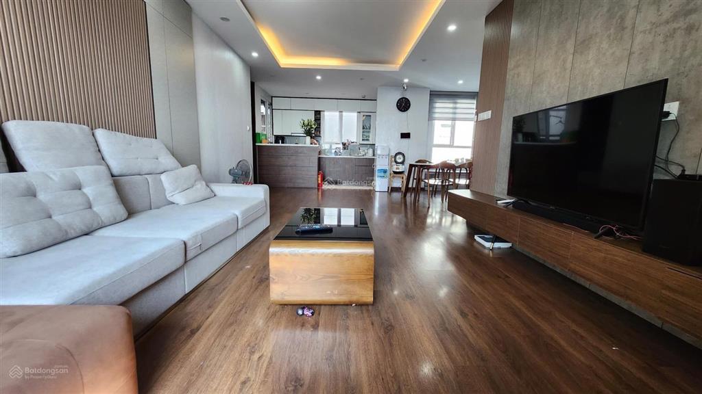 Bán căn 3 ngủ tầng trung, dt 100m² view bể bơi đẹp nội thất cao cấp 7.5 tỷ seasons avenue