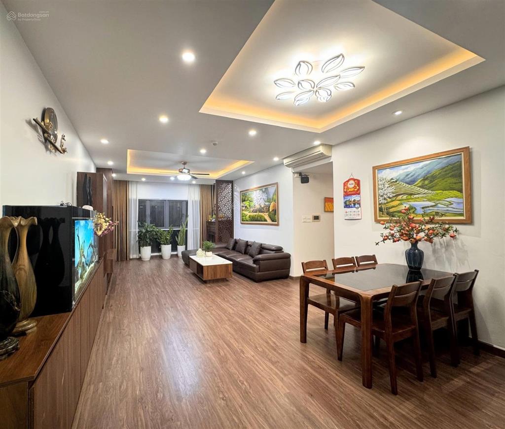Bán căn hộ mulberry lane 137m², 3pn + 1, tầng trung, có sổ, giá 8.2x tỷ full tiện ích + slot ô tô