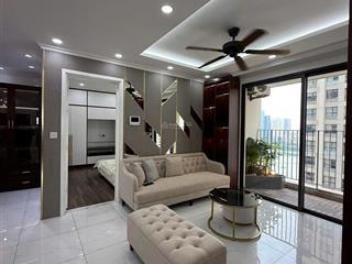 Căn hộ đập thông vinhomes d'capitale tòa c2 3pn view hồ dt 95m2 full đồ với 2 slot ô tô 8.4 tỷ
