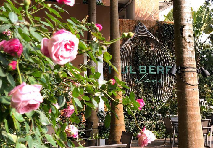 Căn hộ 3pn tại mulberry lane full đồ xịn, dt 137m2, tầng trung view bể bơi xanh mát giá 9,5 tỷ