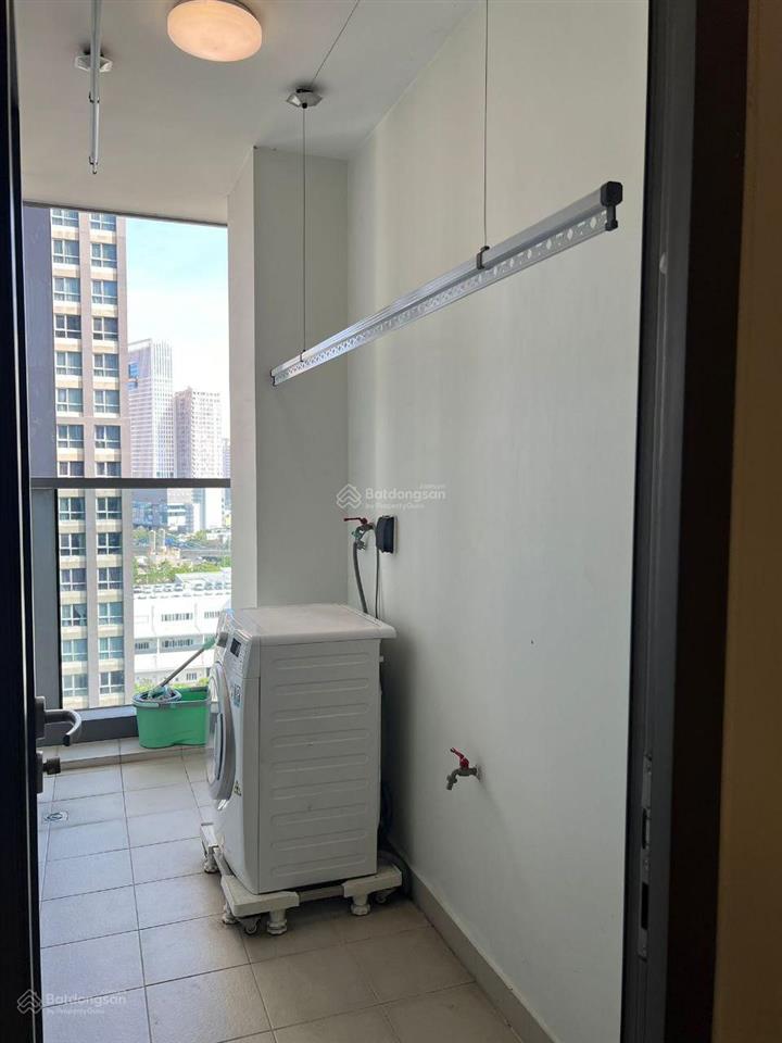 English below  cần bán 1pn 55m2 có sổ hồng tại tháp landmark 81  10,5 tỷ (giá thật).