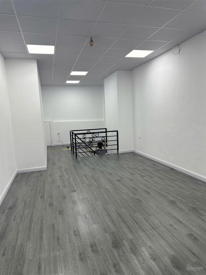 Bán gấp shophouse 51m2 eco lake view, sổ lâu dài, vị trí đẹp, dòng tiền đều