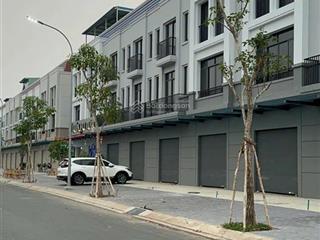 Bán nhà vị trí đường lớn đẹp ở khu đô thị mới tây sông hậu