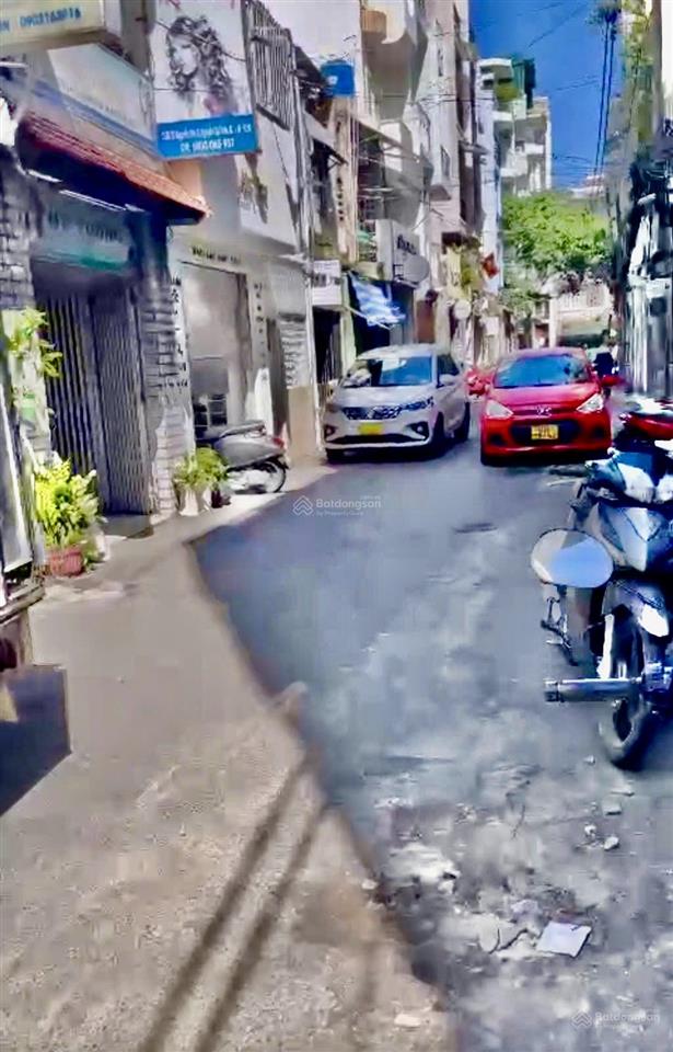 Nhà đẹp nguyễn trãi q1 ánh sáng tự nhiên tràn ngập, vị trí vàng giữa lòng thành phố