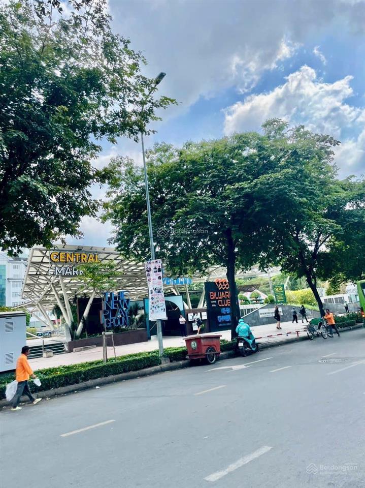 Bán nhà đ. lê lai, q1 chợ bến thành, ngay công viên 23/9