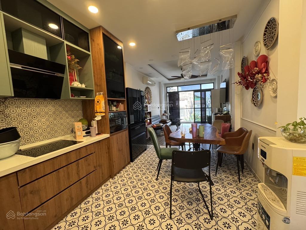 Nhà 7 lầu thang máy mtkd  ngô gia tự  vòng xoay ngã 7 lý thái tổ quận 10