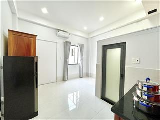 Ngay đh văn hiến, ngay gần khúc giao âu cơ lạc long quân phòng ban công 25m2