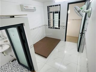 Phòng thuê full nội thất nhà an ninh có hầm xe camera, khoá vân tay, máy lạnh máy giặt