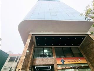 "kẻ nổi loạn" giữa lòng hoàn kiếm, phố liên trì, tòa nhà 8t, dt 140m, sừng sừng duy nhất còn sót.