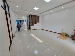 Cho thuê nhà liền kề tân mai 150m2 x 5 tầng, thang máy đầy đủ điều hòa, nóng lạnh