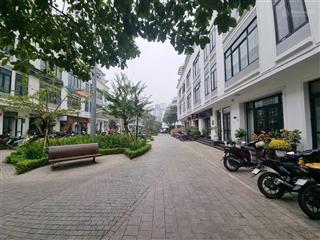 Cho thuê liền kề vinhomes gardenia hàm nghi 95m2 x 5 tầng, mt 6m thông sàn thang máy