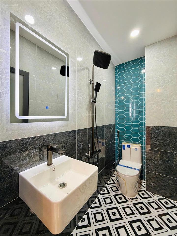 Bán nhà mt đường phạm văn chiêu dt 3,7 x 20 4pn, 4wc